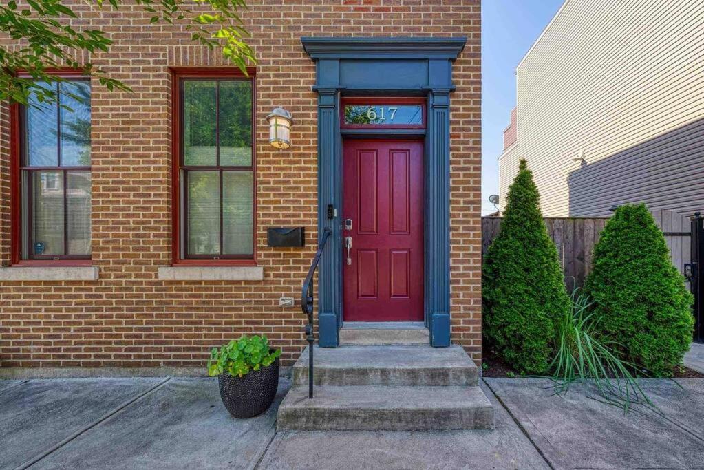 4 Bedroom 3 Bath Sleeps 10 Pet Friendly Private Backyard, 2 Car Garage, City Views, Close To All Stadiums And Casino Pittsburgh Exterior foto