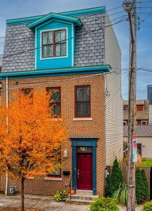 4 Bedroom 3 Bath Sleeps 10 Pet Friendly Private Backyard, 2 Car Garage, City Views, Close To All Stadiums And Casino Pittsburgh Exterior foto
