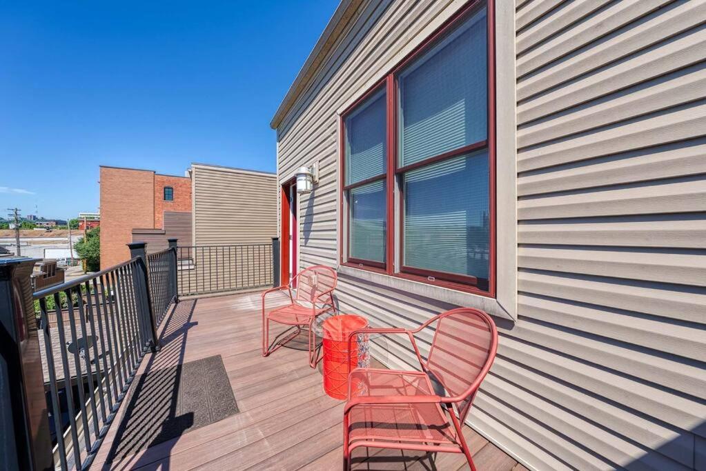 4 Bedroom 3 Bath Sleeps 10 Pet Friendly Private Backyard, 2 Car Garage, City Views, Close To All Stadiums And Casino Pittsburgh Exterior foto