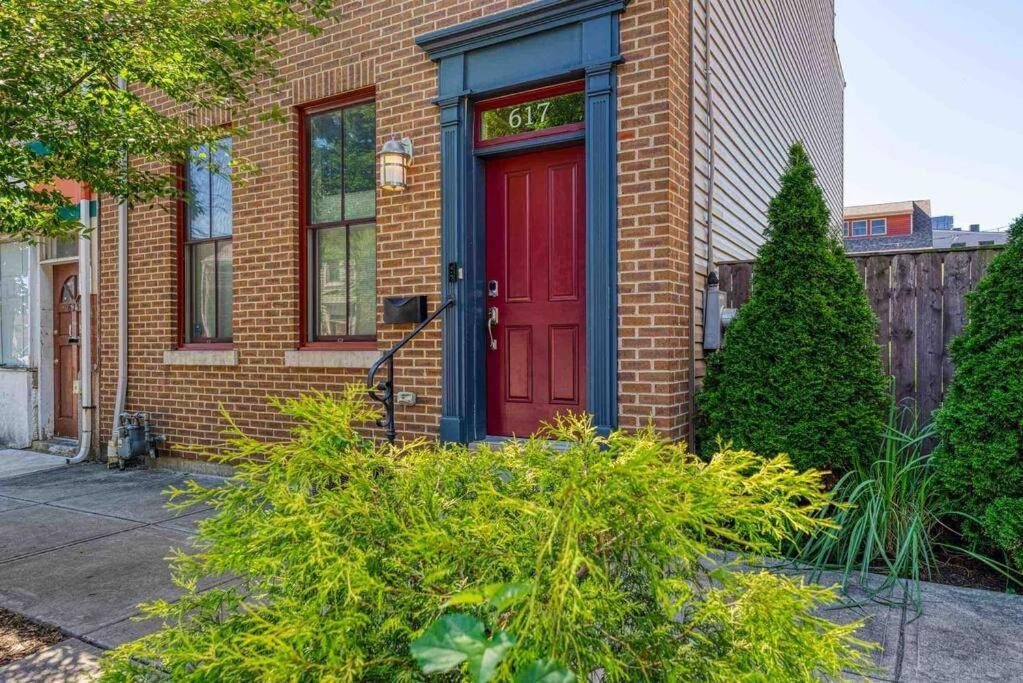4 Bedroom 3 Bath Sleeps 10 Pet Friendly Private Backyard, 2 Car Garage, City Views, Close To All Stadiums And Casino Pittsburgh Exterior foto