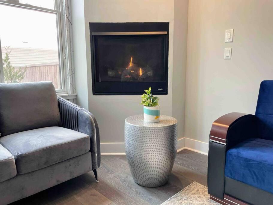 4 Bedroom 3 Bath Sleeps 10 Pet Friendly Private Backyard, 2 Car Garage, City Views, Close To All Stadiums And Casino Pittsburgh Exterior foto